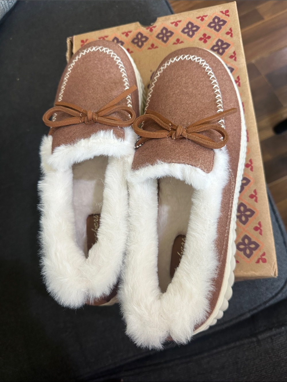 Skechers memory foam loafers. Brand new with Tags. Super Cute!